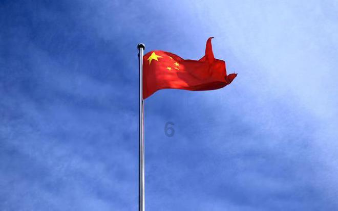 生图翻车后,孙俪陪娃打球打扮时髦,12岁等等羊毛卷风格大变